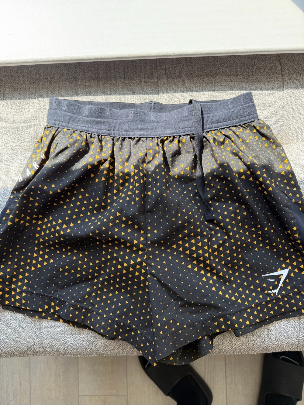 Men 3 inch Gymshark Black Shorts with Yellow Triangle Pattern size XS